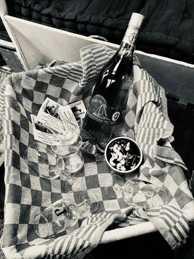 Nuit Insolite Sur Un Voilier Au Coeur De La Rochelle La Rochelle  Exteriör bild